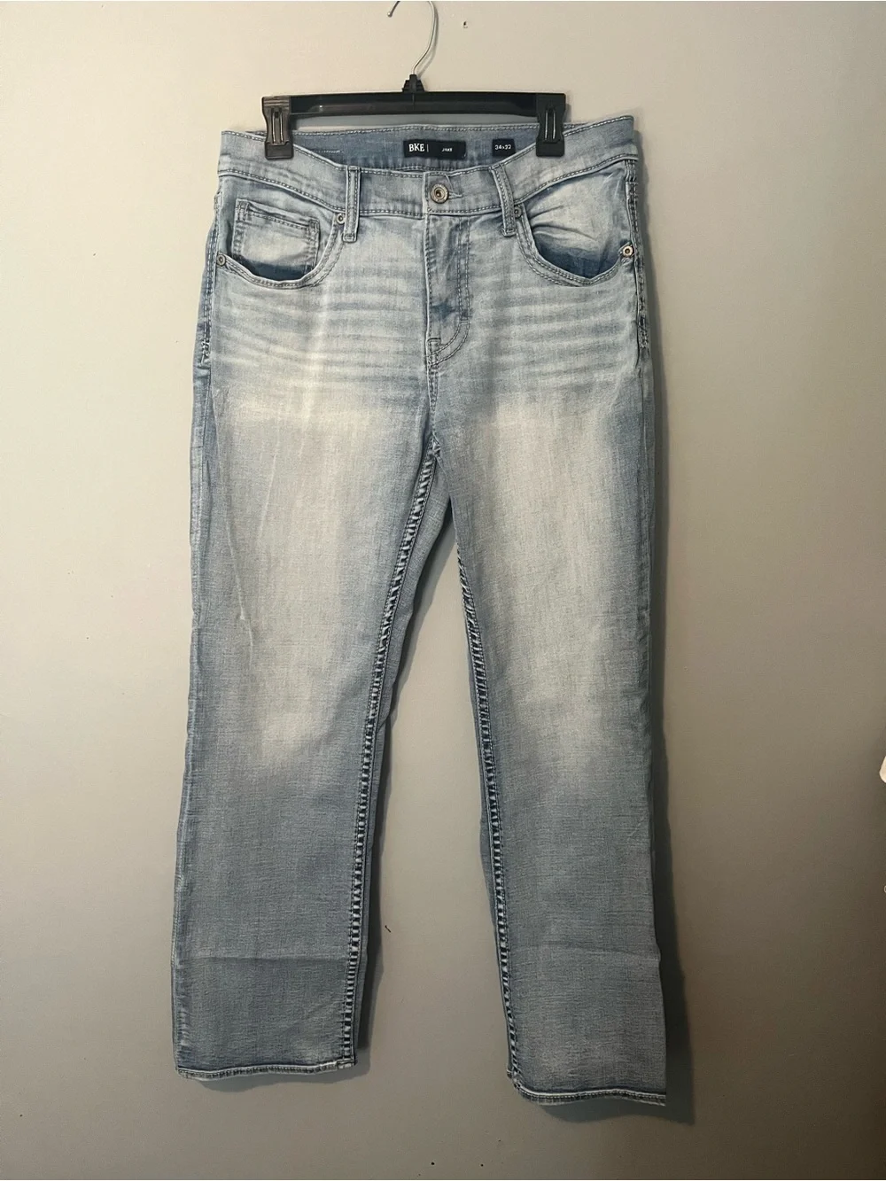 BKE Jake Relaxed Fit Jeans in Light Blue Wash